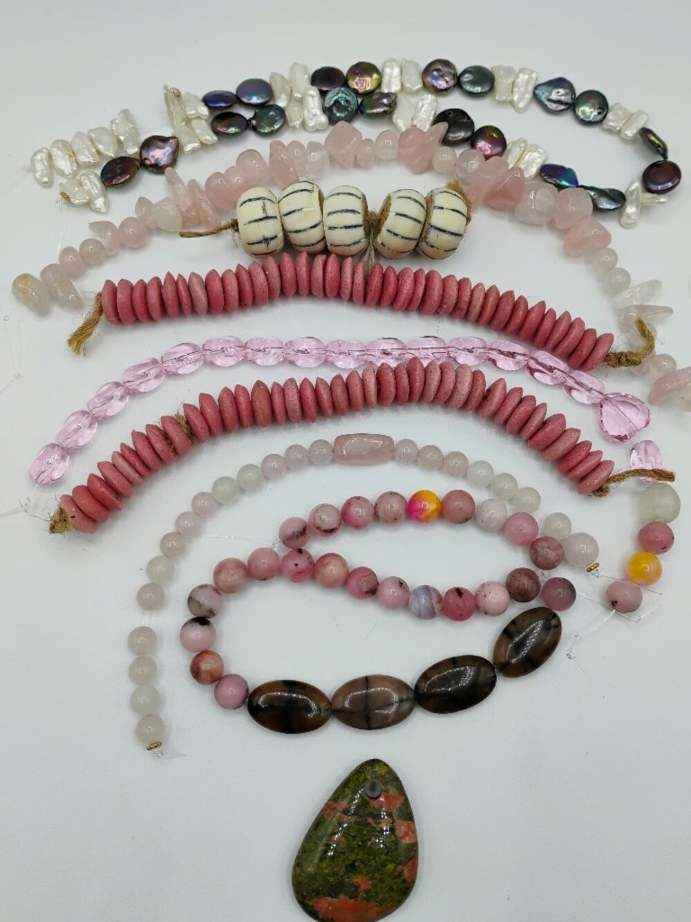 Mixed beads pink detash lot - 8 strands